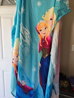 Princess shower curtain with rings