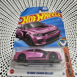 ‘20 Dodge Charger Hellcat Hot Wheels