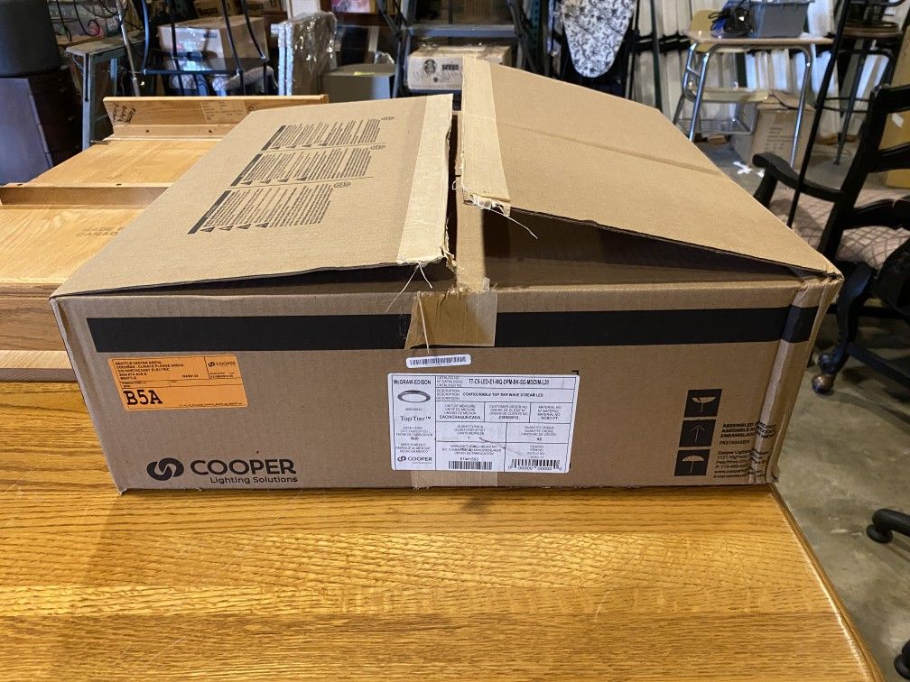 NEW! MCGRAW EDISON Top Tier Wave Stream LED Lights