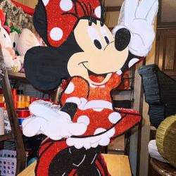 Minnie Mouse Piñata 