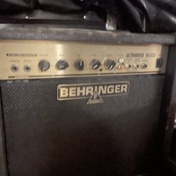 Behringer Ultrabass BX300