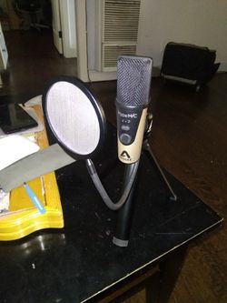  Microphone...Hype m/c