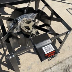 Single burner outdoor stove top! Propane hose and regulator included!