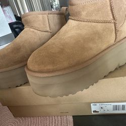 Ugg Mini Platform And Slip Ons Excellent Condition 