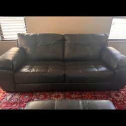 Leather Lvg Room Set Sale Or Trade
