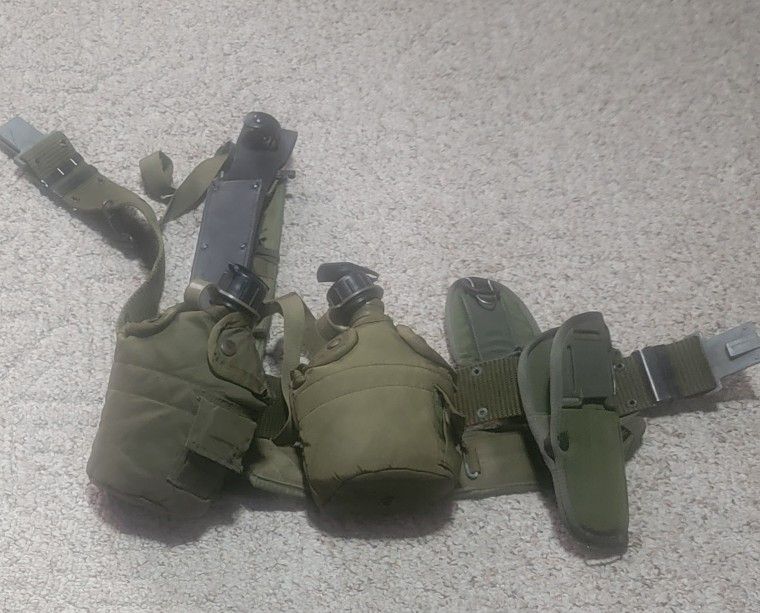 Military Belt With Decanters Knife Seath And Pistol Holster