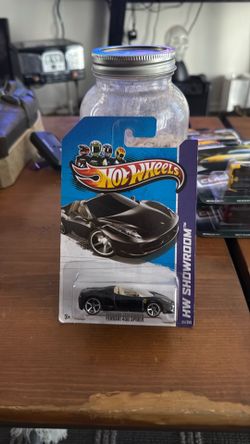 Hot Wheels 2013 HW Showroom Ferrari 458 Spider #151/250 AA1
