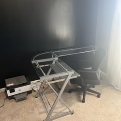 Office Desk And Chair 