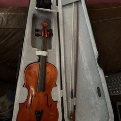 Violin With Case And Bow 