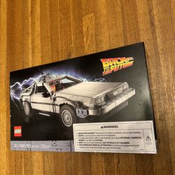Lego BACK TO THE FUTURE 3 in 1 TIME MACHINE (10300) Brand new