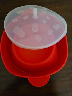 Popcorn Popper For the microwave, Silicone, new, lays flat for storage $5