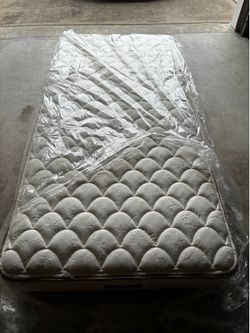 Twin mattress used