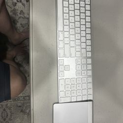 Apple Wireless Keyboard And Tracking Pad