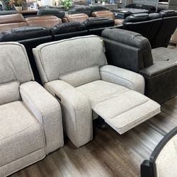 Power Recline And Adjustable Headrest Chair 