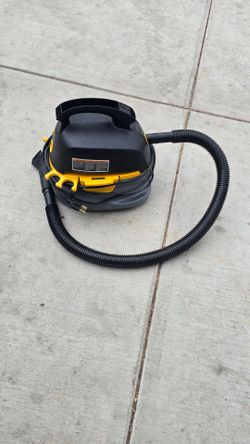 2.5 gal small shop vacuum