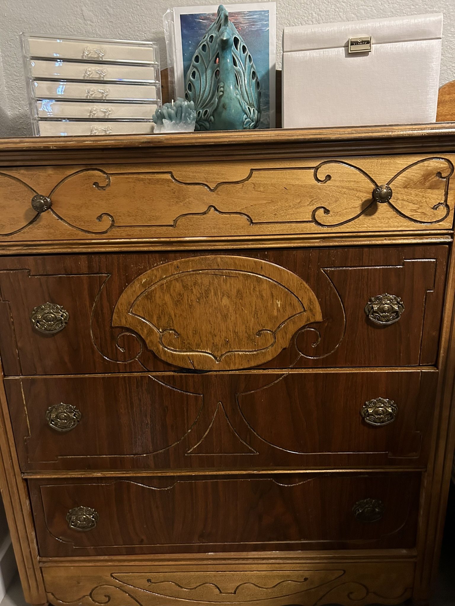 1940s Dresser - 4 drawer