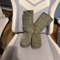 UGG Classic Tall boots