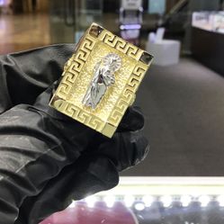 10k Gold Solid Ring Big Ring Men’s Size 10 Available.