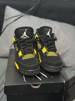 Jordan 4s