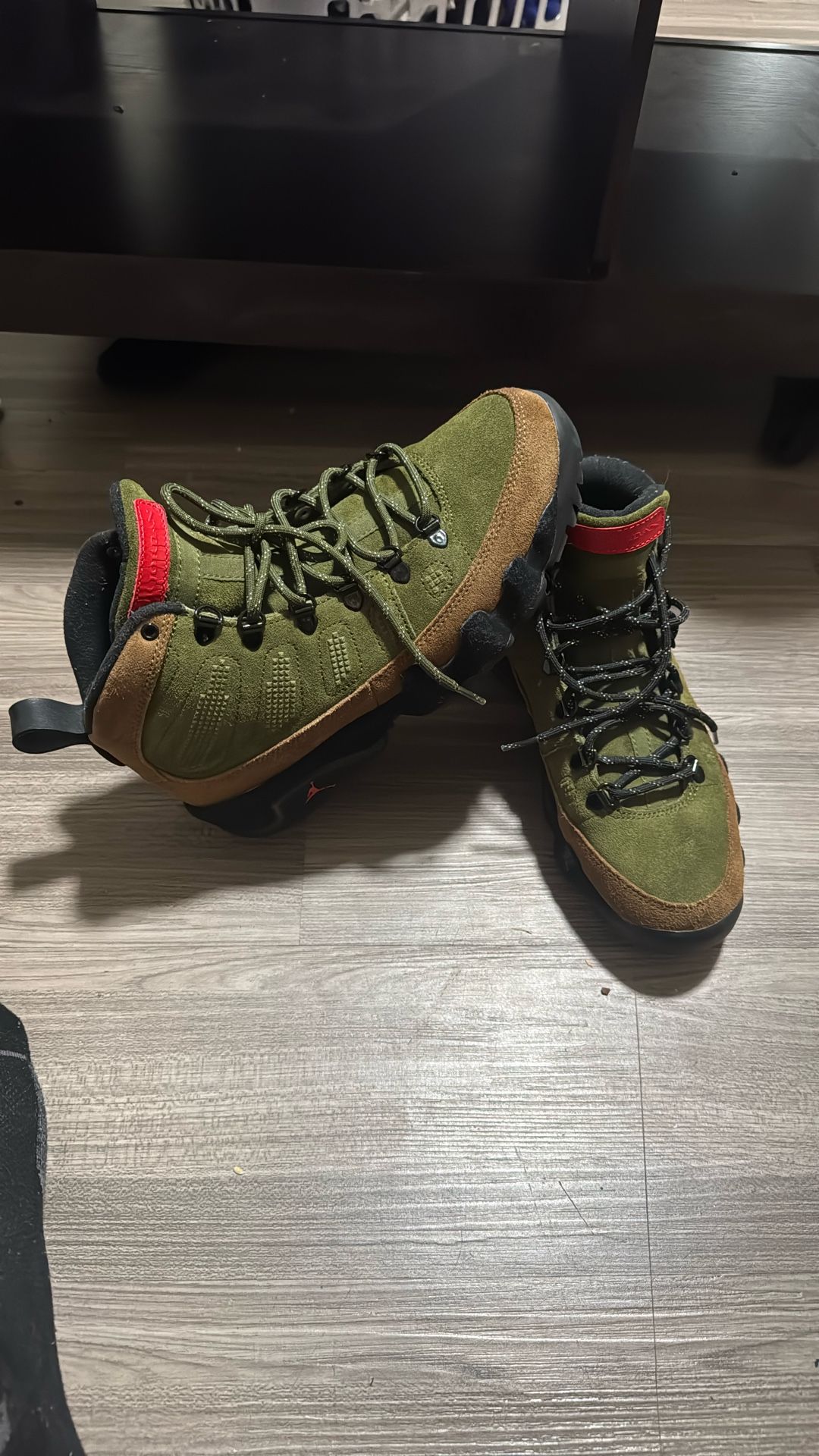 Air Jordan’s 8.5 Men’s