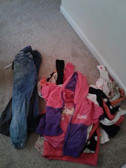 Little girl clothes size 6x-8x 15 shirts and 4 pants