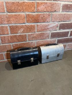 Lunch box 1960s-1970s lot of 2 aluminum vintage lunch boxes