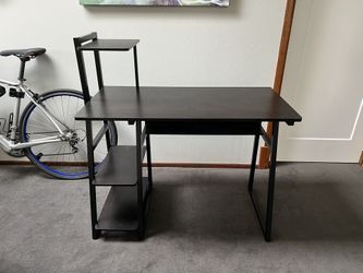 Black Desk