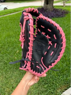 FIRTS BASEMAN GLOVE NEW