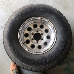 85/75R16 Tire and rim