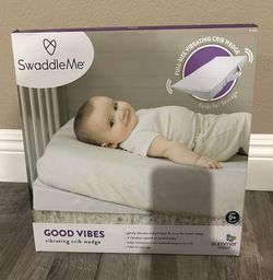 Baby SwaddleMe Vibrating Crib Wedge