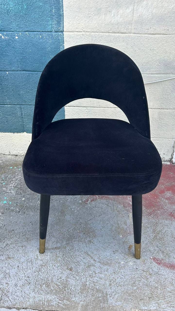 Like New , Velvet Black Chair 