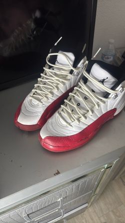 Jordan 12 red and white very clean !