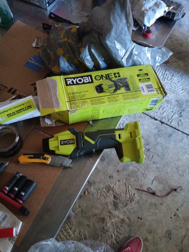 18v RYOBI PEX CRIMPINGTOOL