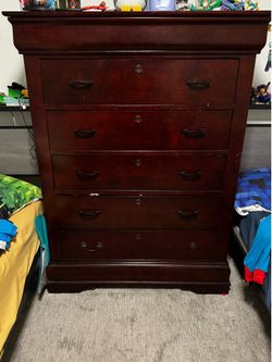 5 Drawer Wood Dresser with Secret Drawer