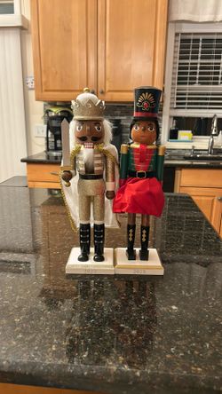 Nutcracker Wondershop Dolls