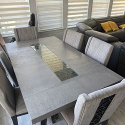 Dinning Table(no Chairs)