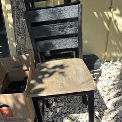 3 Chairs Medium Top