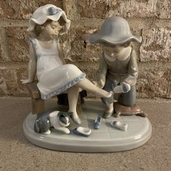 Lladro “Try This One” Figurine 5361