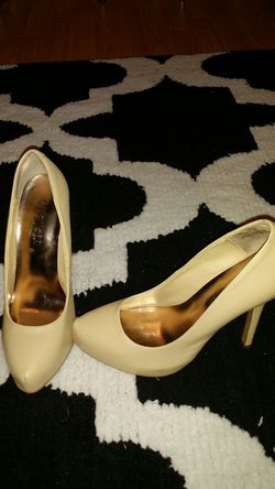 Cathy jean Tan leather high heels..size 7....good condition!