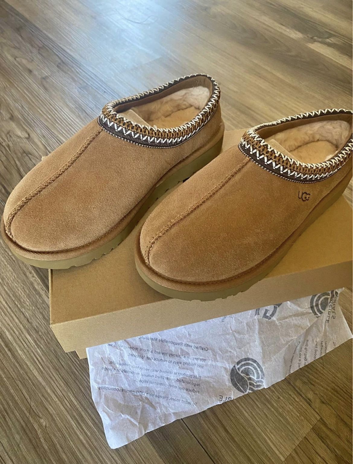 Ugg Tasman Size 8W