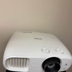 Epson Home Cinema3200 #Projector 