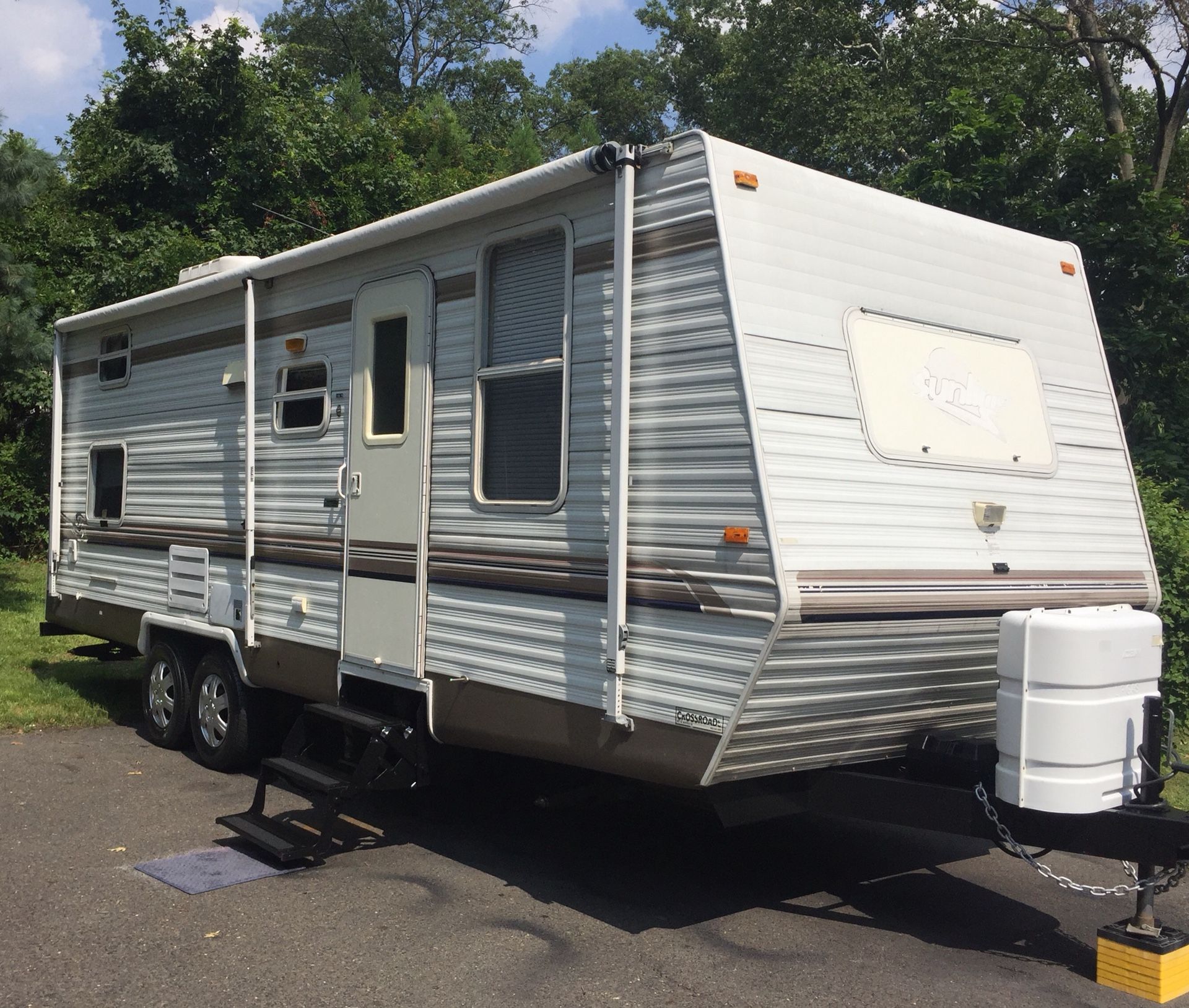 100% operational slideout Camper, with bunks, sleeps 8