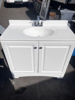 sink base with everything