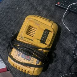 DEWALT 20V XR PRO LOT – 6 BEAST TOOLS + 5AH BATTERY + CHARGER – $850 CASH TODAY ONLY 🔥 STEAL!