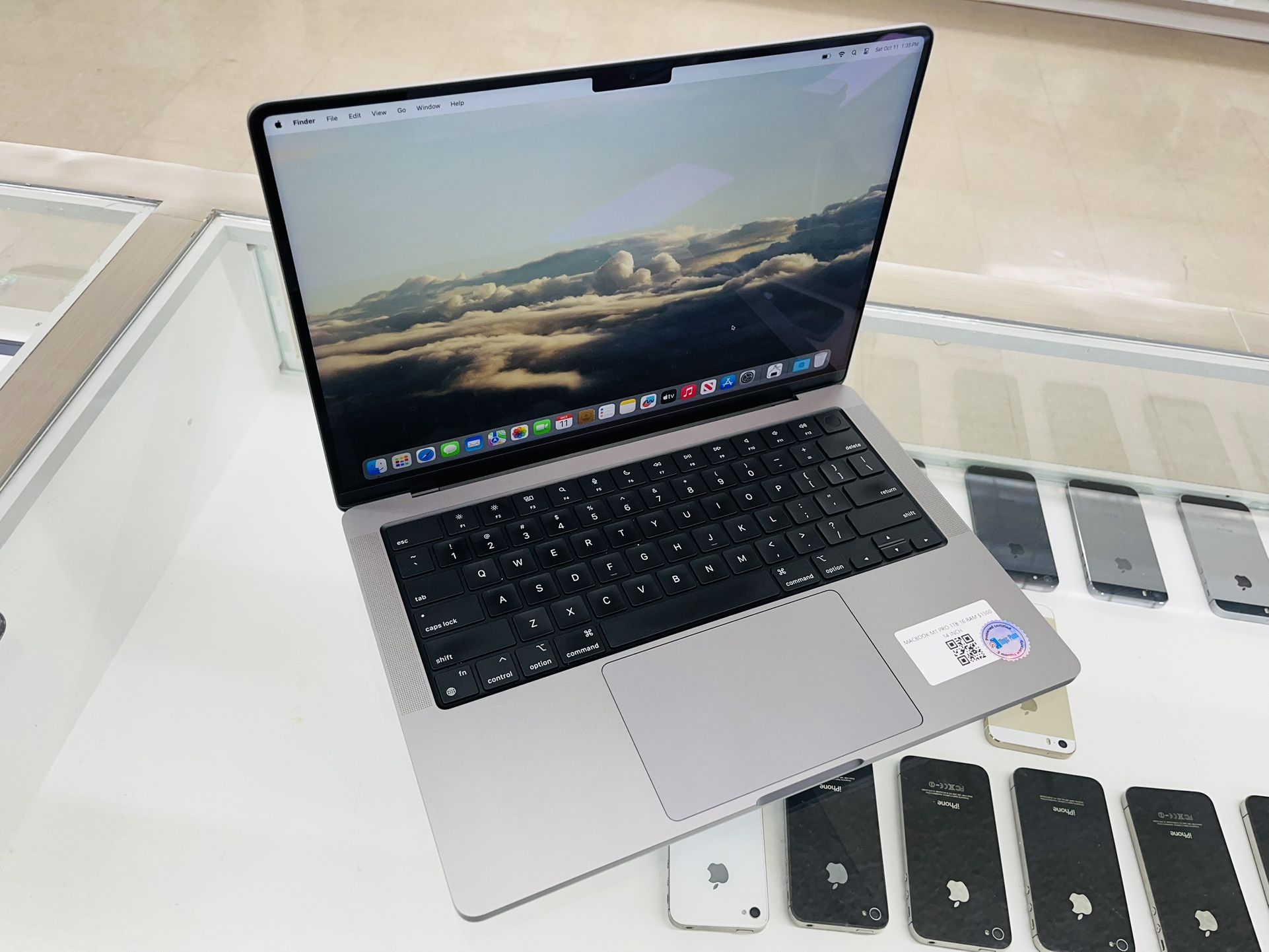 MacBook Pro M1 Pro 16gb Ram 1tb Ssd 