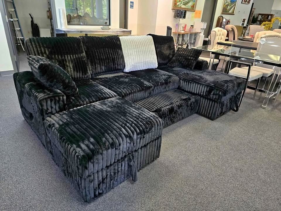 BLACK & GRAY SLEEPER SECTIONAL