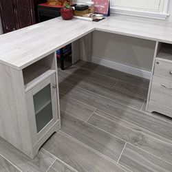  59-inch L-shaped Computer Desk 