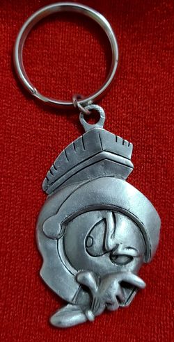 Warner Brothers Looney Tunes 1995 Pewter Marvin the Martian Keychain 