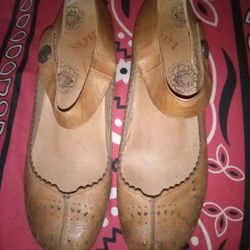 Women's Shoes 