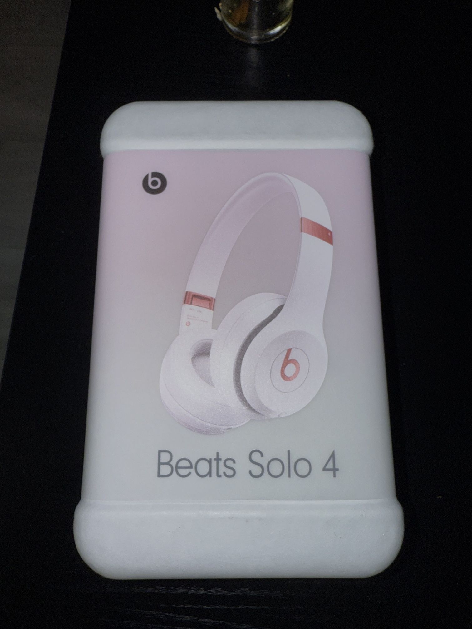 Beats Solo 4